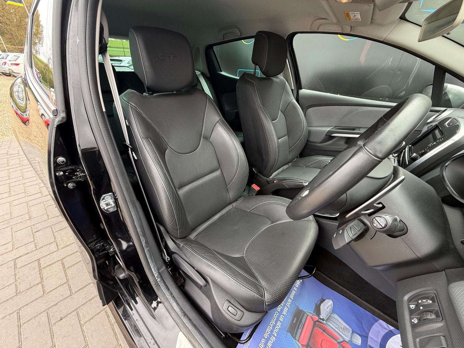 Used Renault Clio 2015 for sale - 78205196: Photo 19