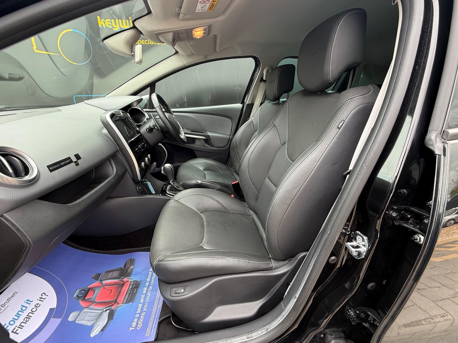 Used Renault Clio 2015 for sale - 78205196: Photo 22