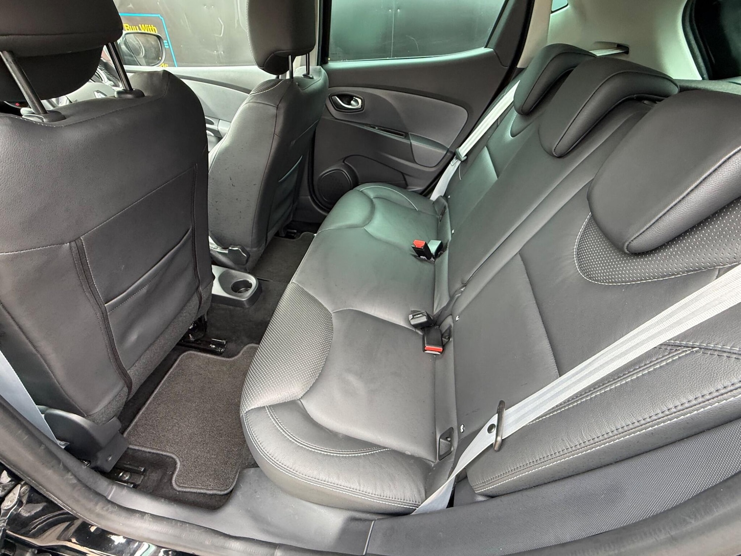 Used Renault Clio 2015 for sale - 78205196: Photo 25