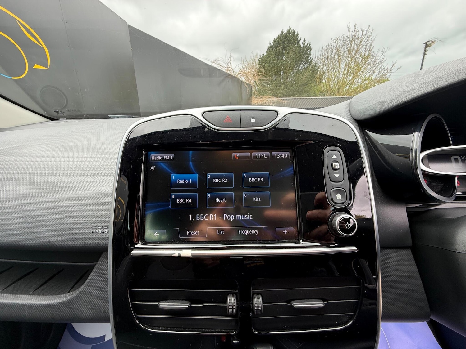 Used Renault Clio 2015 for sale - 78205196: Photo 28