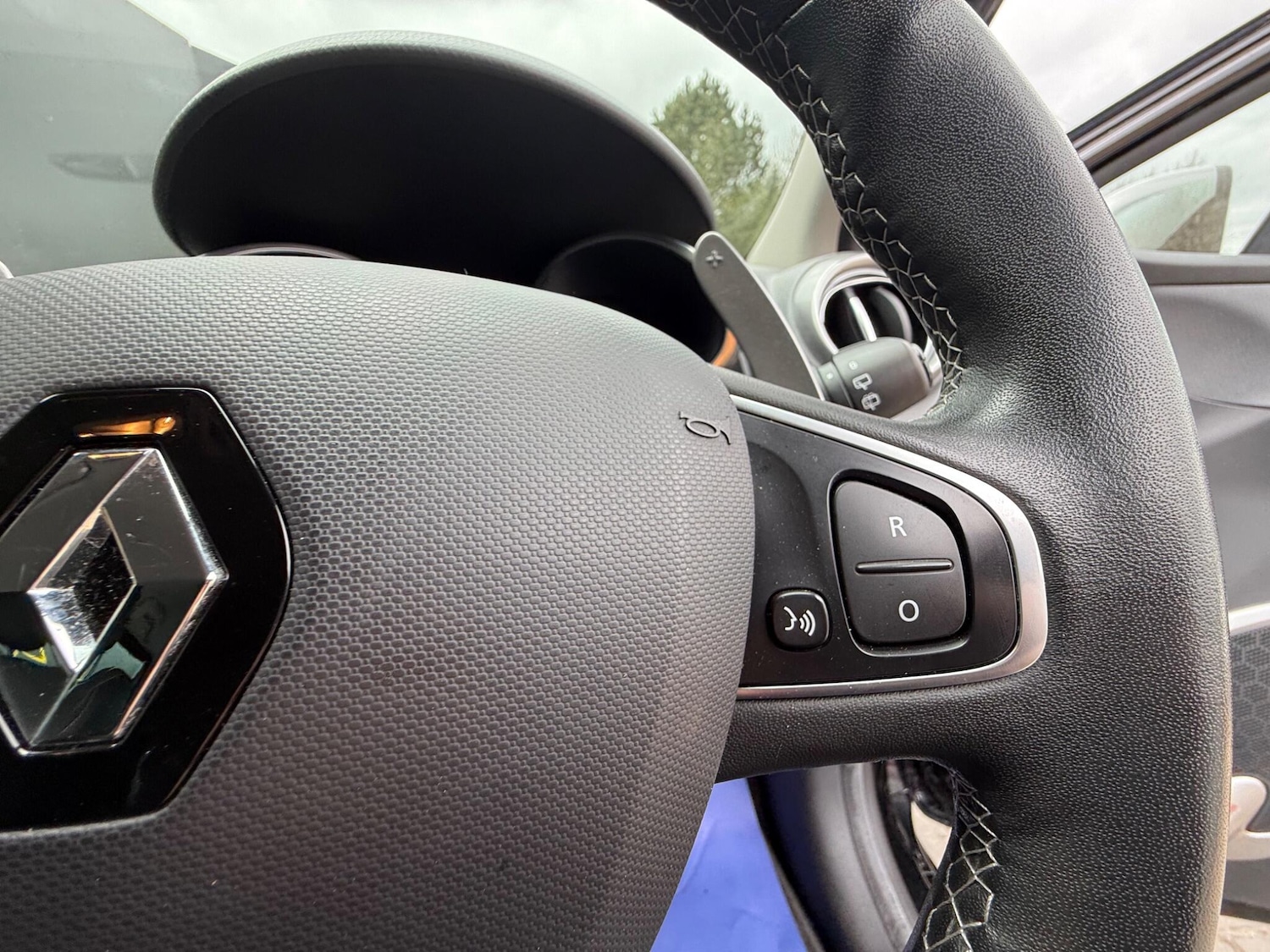 Used Renault Clio 2015 for sale - 78205196: Photo 33