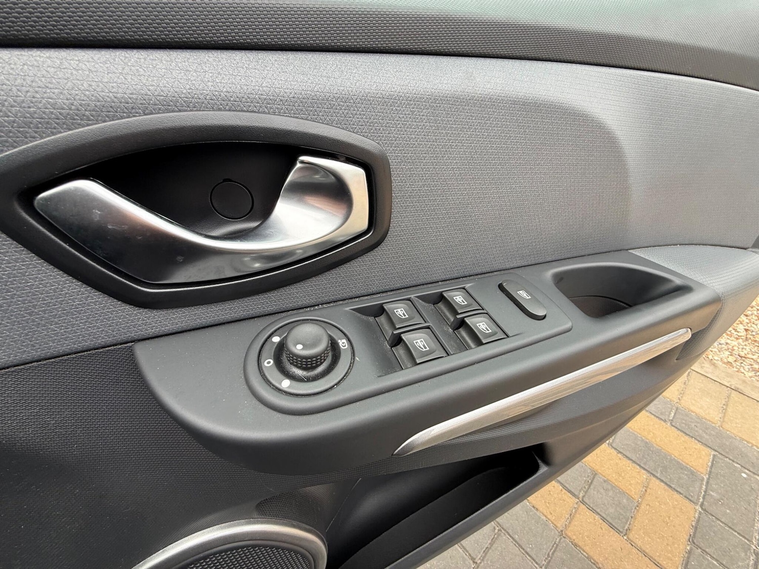 Used Renault Clio 2015 for sale - 78205196: Photo 35