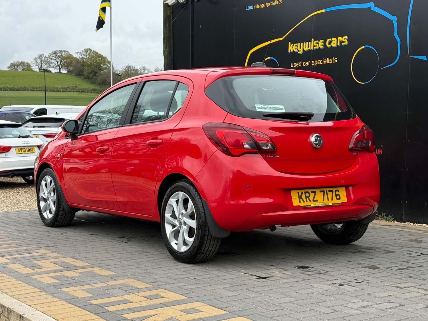 Used Vauxhall Corsa 2016 for sale - 78204472: Photo 3