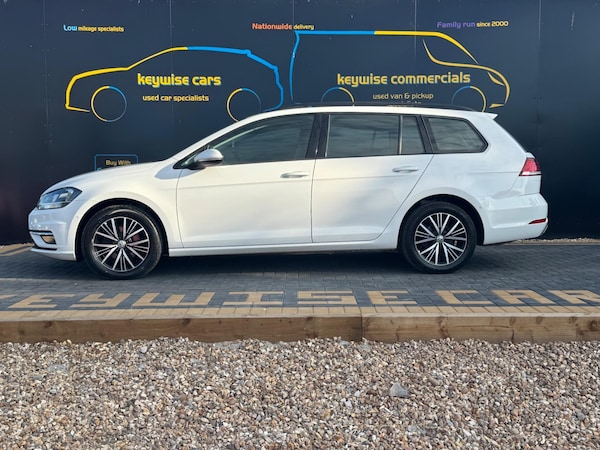 Used Volkswagen Golf 2017 for sale - 75362902: Photo 2