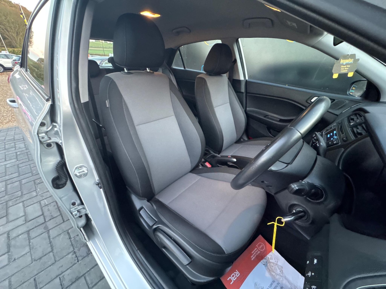 Used Hyundai i20 2017 for sale - 76499083: Photo 19