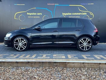 Used Volkswagen Golf 2017 for sale - 77753071: Photo