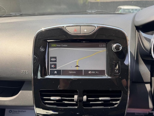 Used Renault Clio 2014 for sale - 76123084: Photo 31