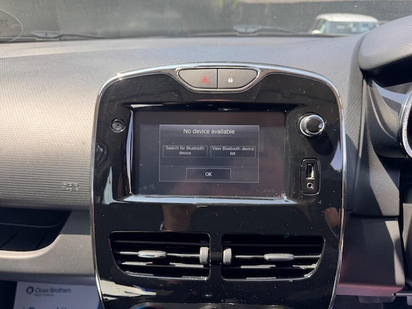 Used Renault Clio 2014 for sale - 76123084: Photo 32
