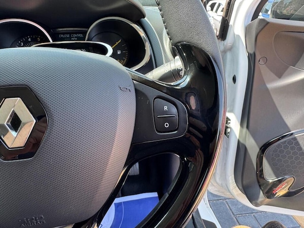 Used Renault Clio 2014 for sale - 76123084: Photo 37