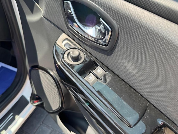 Used Renault Clio 2014 for sale - 76123084: Photo 40