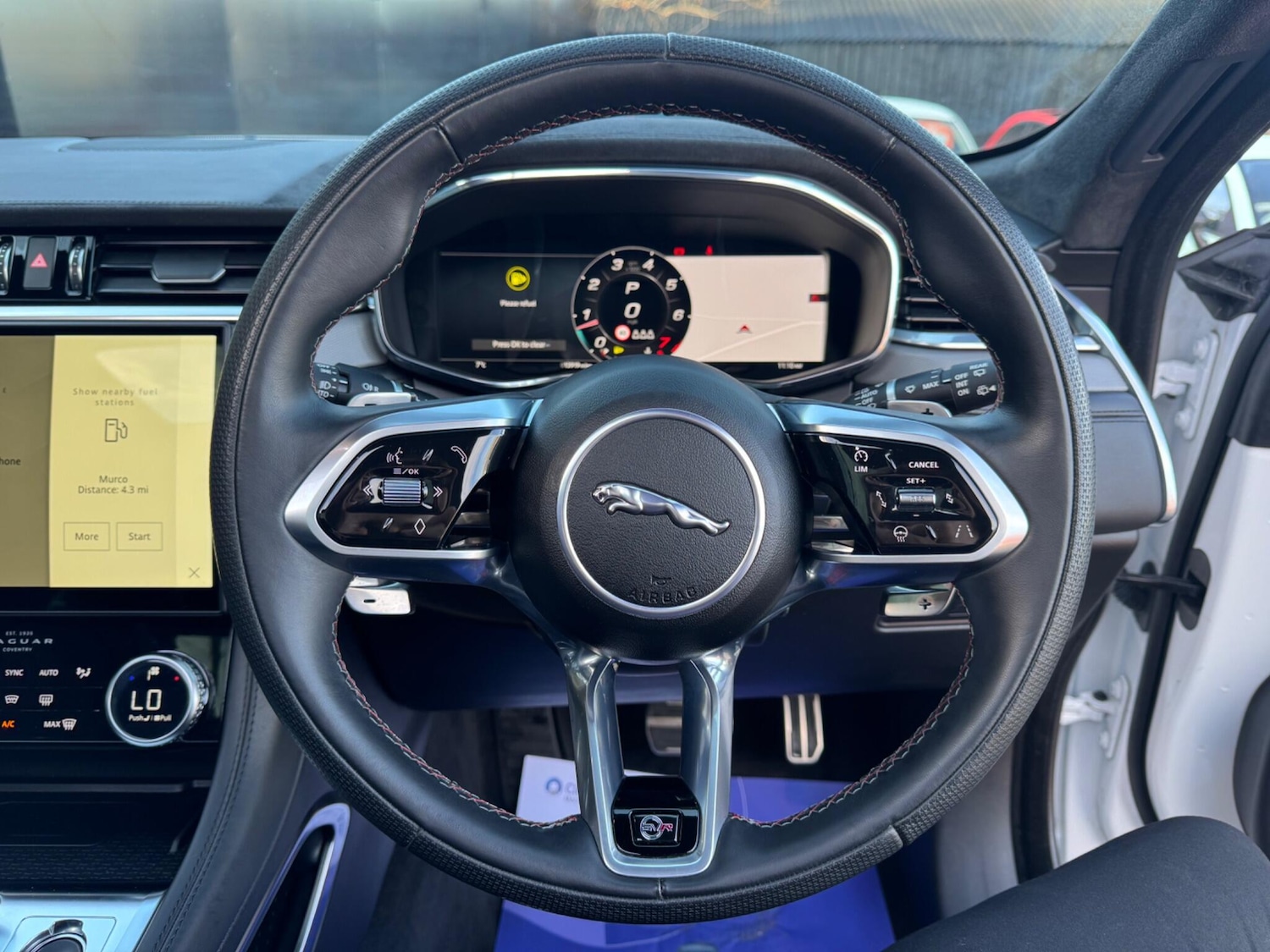 Used Jaguar F-Pace 2023 for sale - 77131409: Photo 32