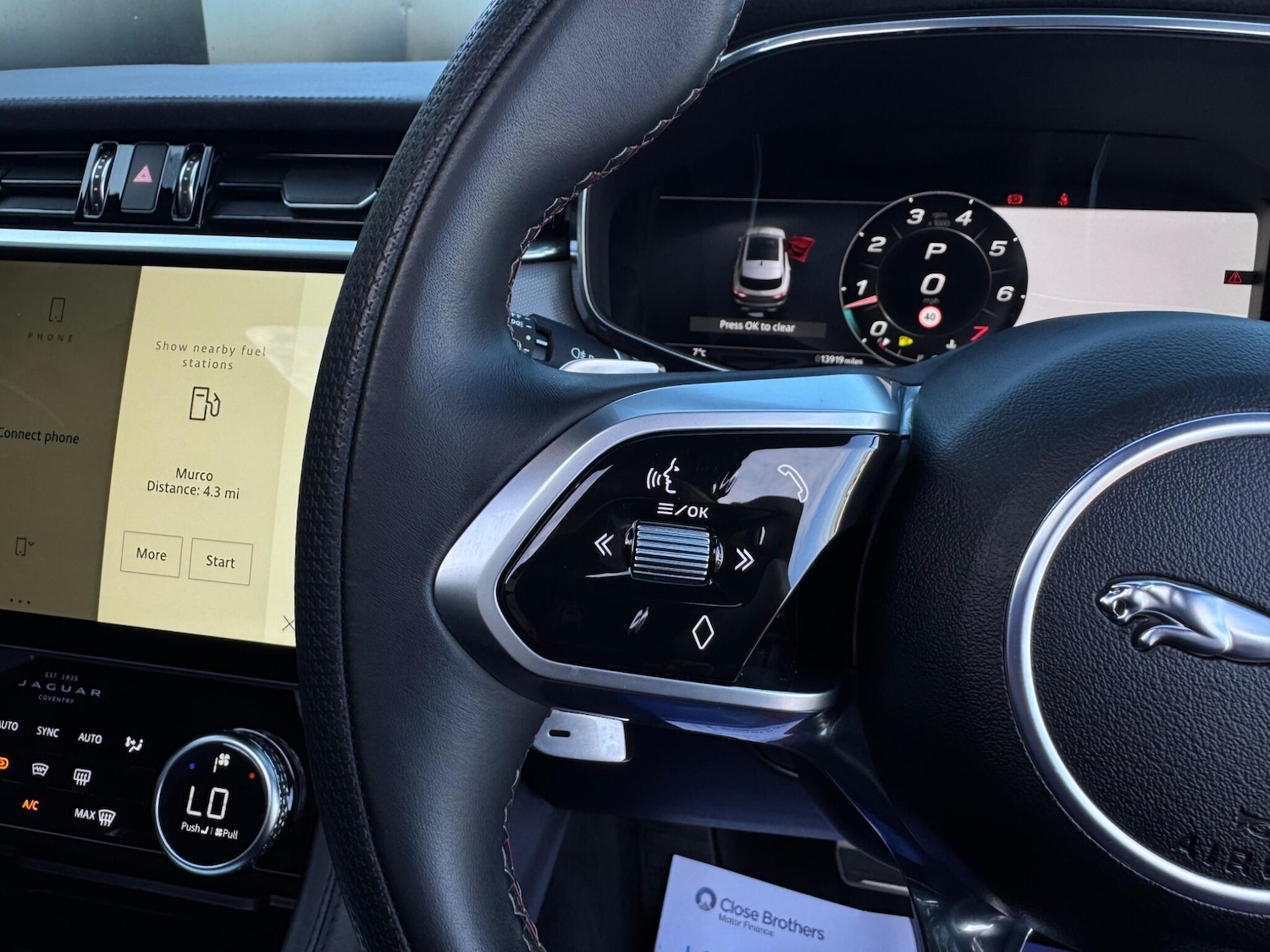 Used Jaguar F-Pace 2023 for sale - 77131409: Photo 33