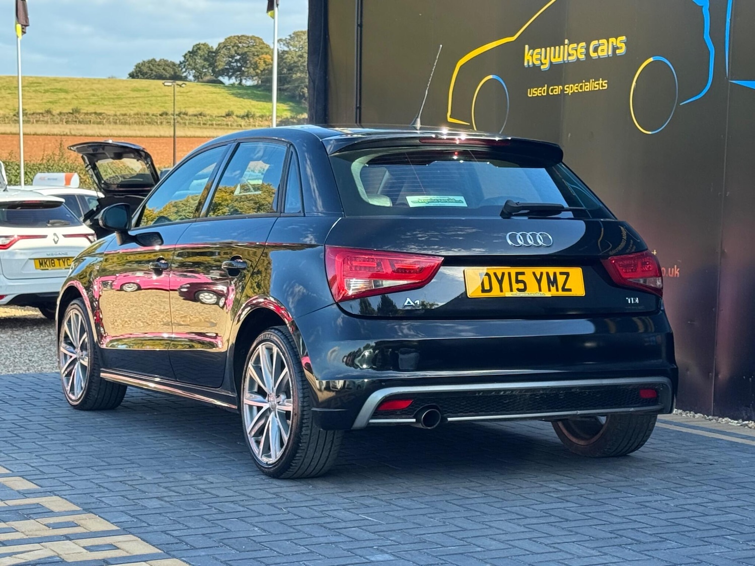 Used Audi A1 2015 for sale - 76370565: Photo 3