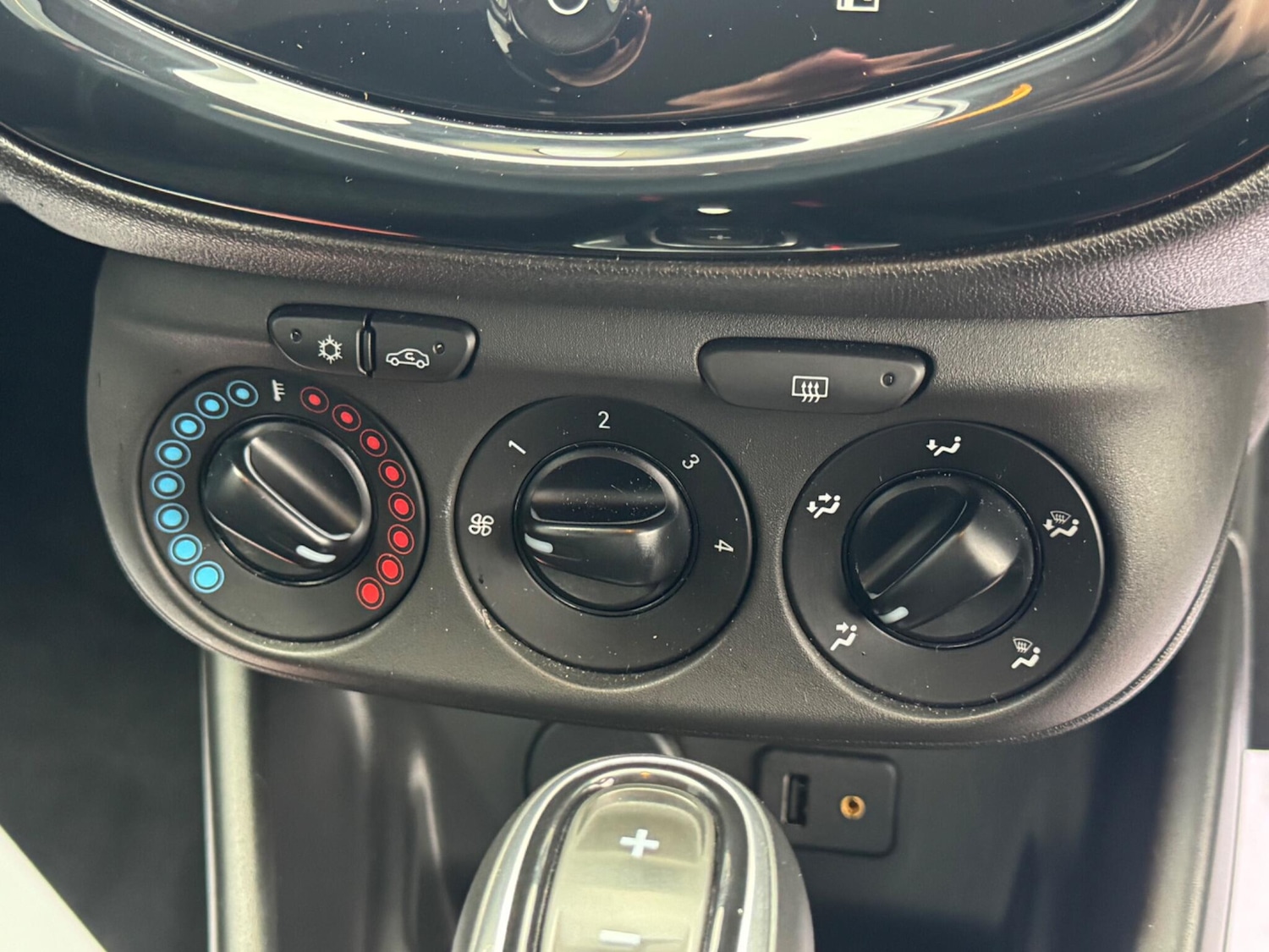 Used Vauxhall Corsa 2015 for sale - 76993489: Photo 31