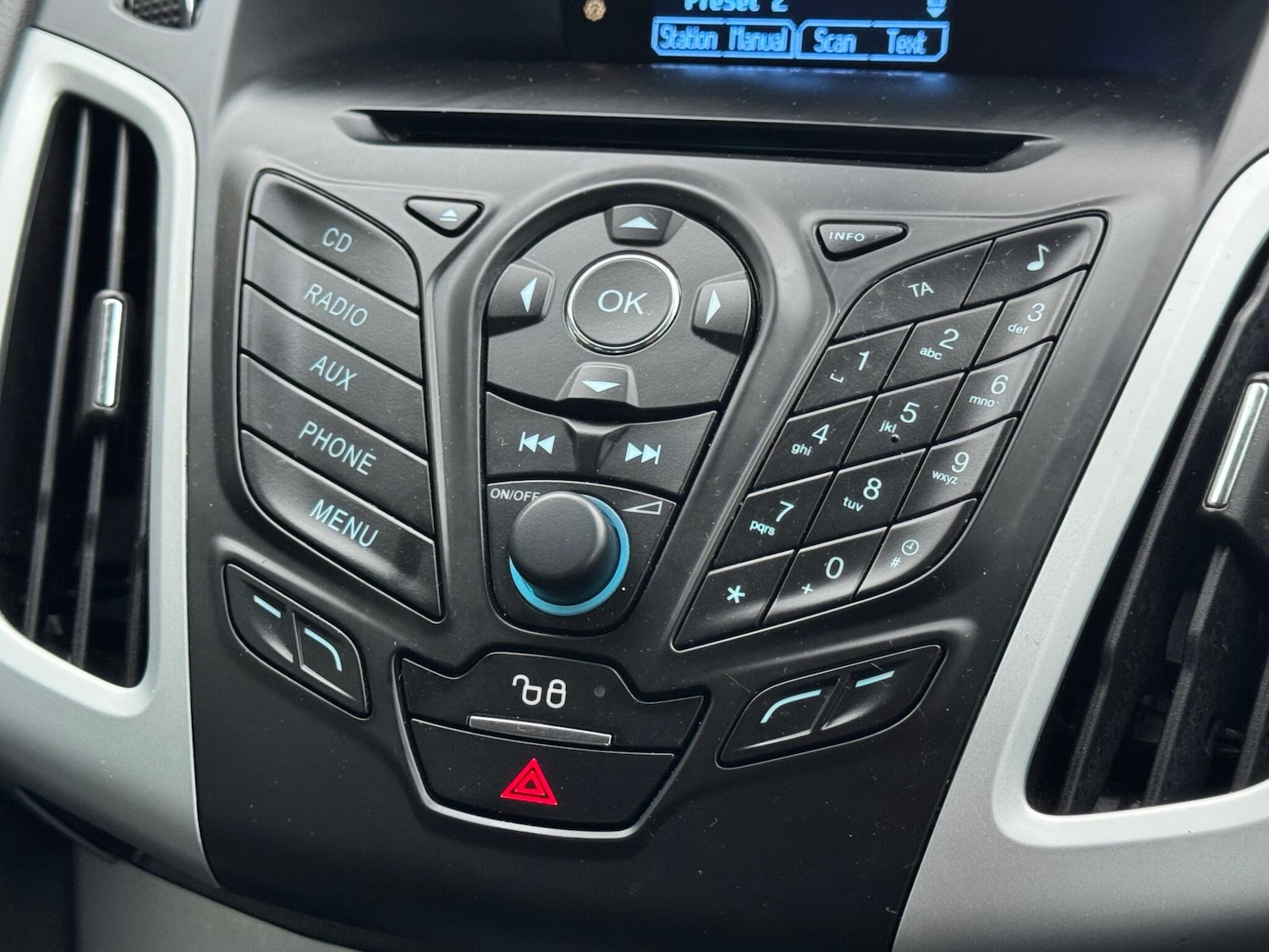 Used Ford Focus 2013 for sale - 77120058: Photo 32