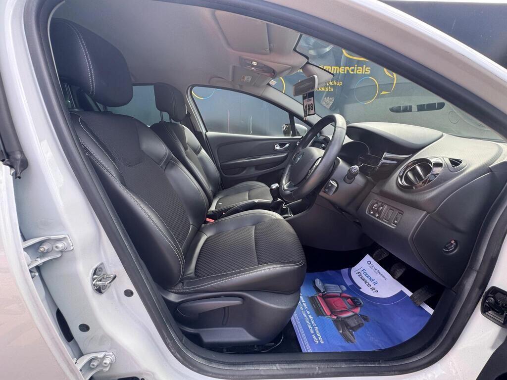 Used Renault Clio 2019 for sale - 76989591: Photo 13