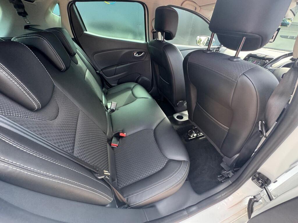 Used Renault Clio 2019 for sale - 76989591: Photo 17