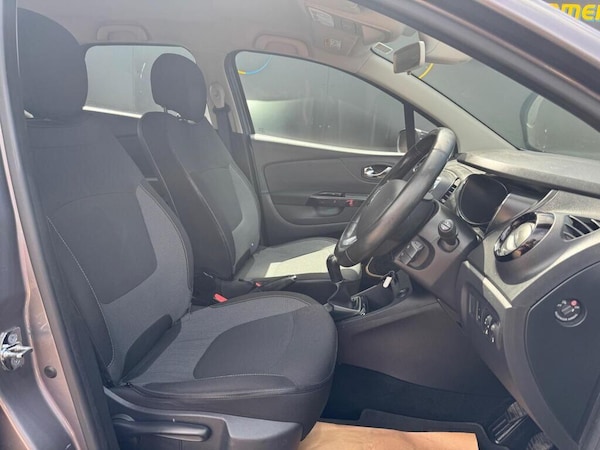 Used Renault Captur 2017 for sale - 76214455: Photo 19