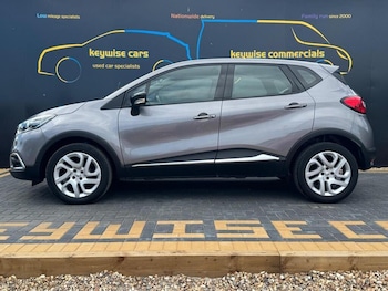 Used Renault Captur 2017 for sale - 76214455: Photo 2