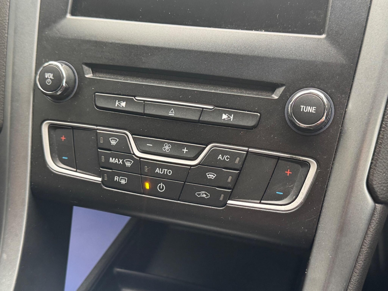 Used Ford Mondeo 2017 for sale - 77823745: Photo 33