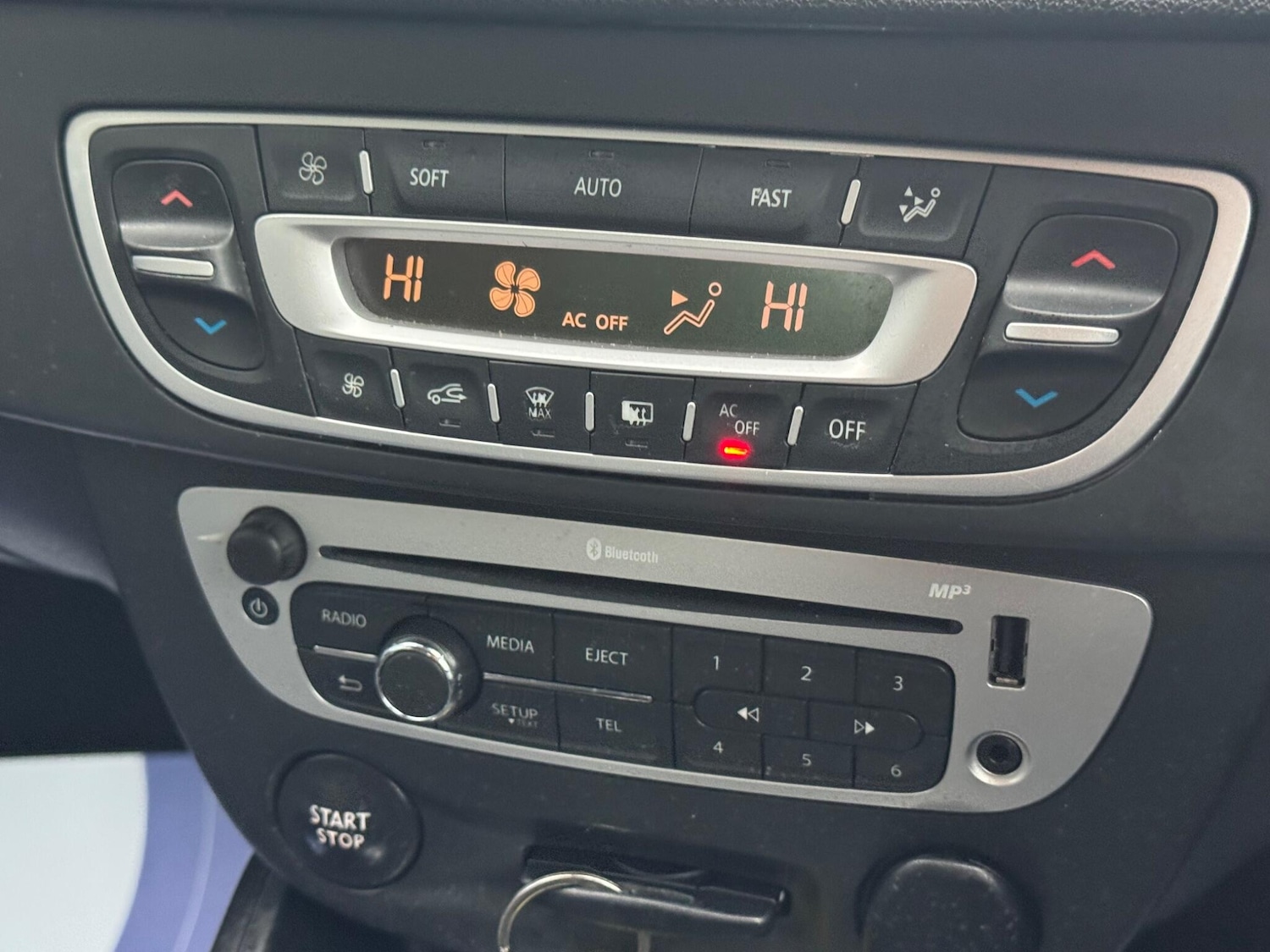 Used Renault Megane 2014 for sale - 77852923: Photo 28