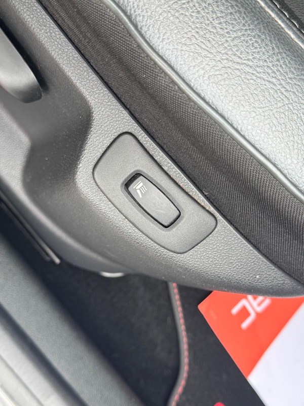 Used Renault Captur 2017 for sale - 75268851: Photo 30