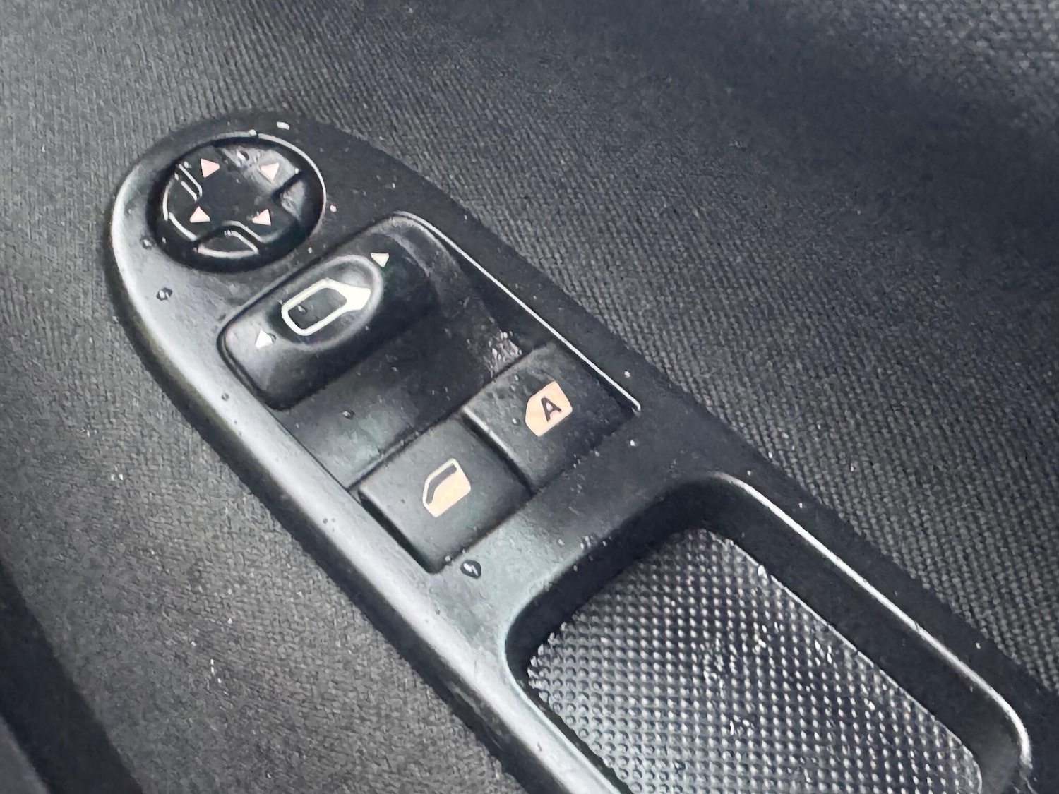 Used Peugeot 207 2009 for sale - 77267705: Photo 31