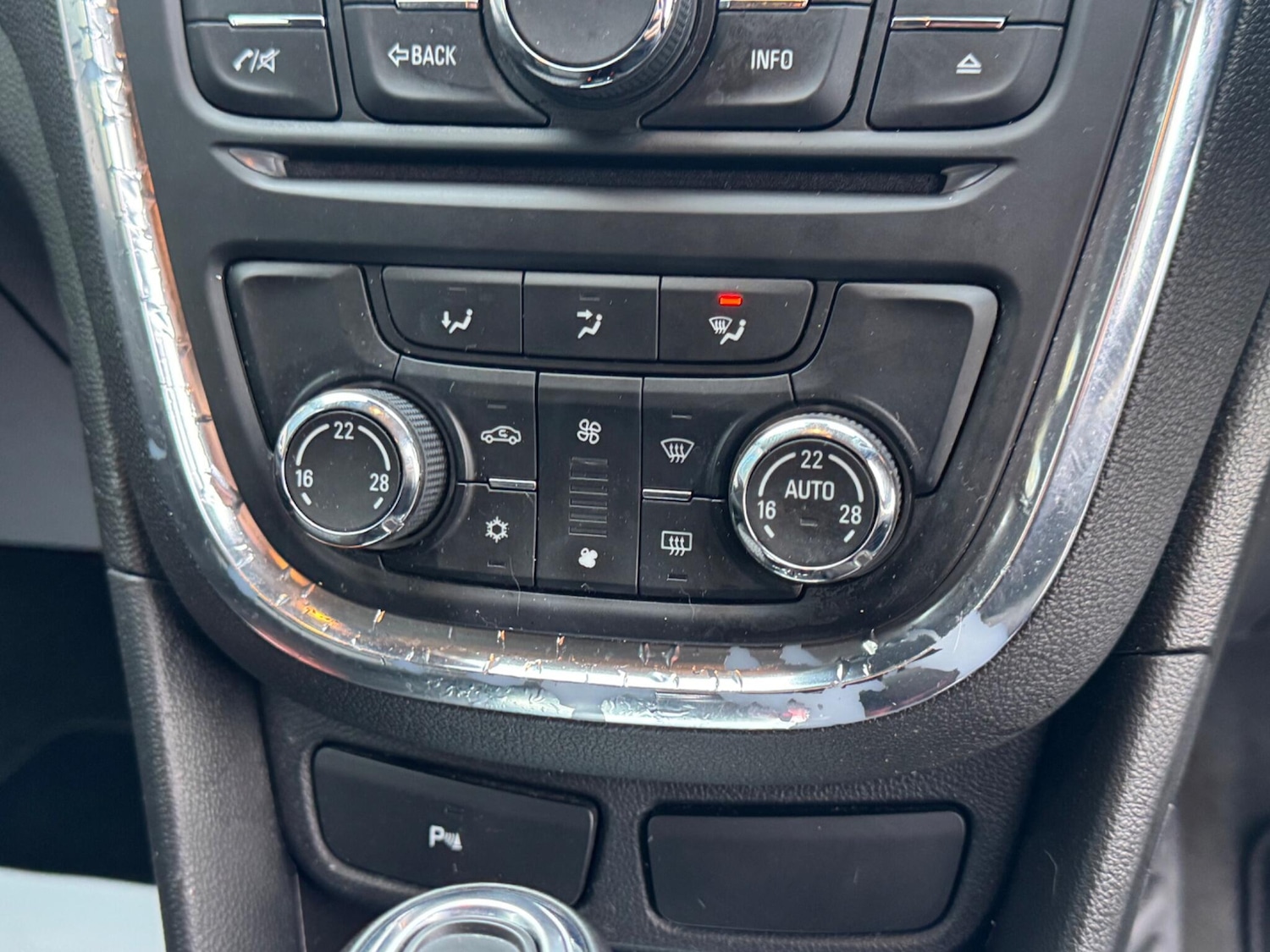 Used Vauxhall Mokka 2016 for sale - 77345293: Photo 27