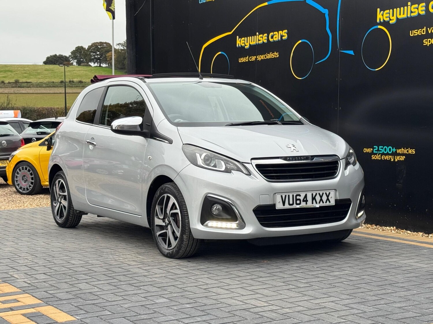 Used Peugeot 108 2014 for sale - 76283979: Photo 14