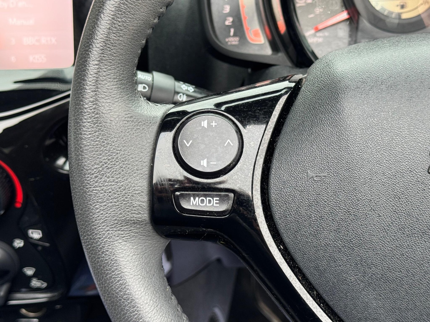 Used Peugeot 108 2014 for sale - 76283979: Photo 23