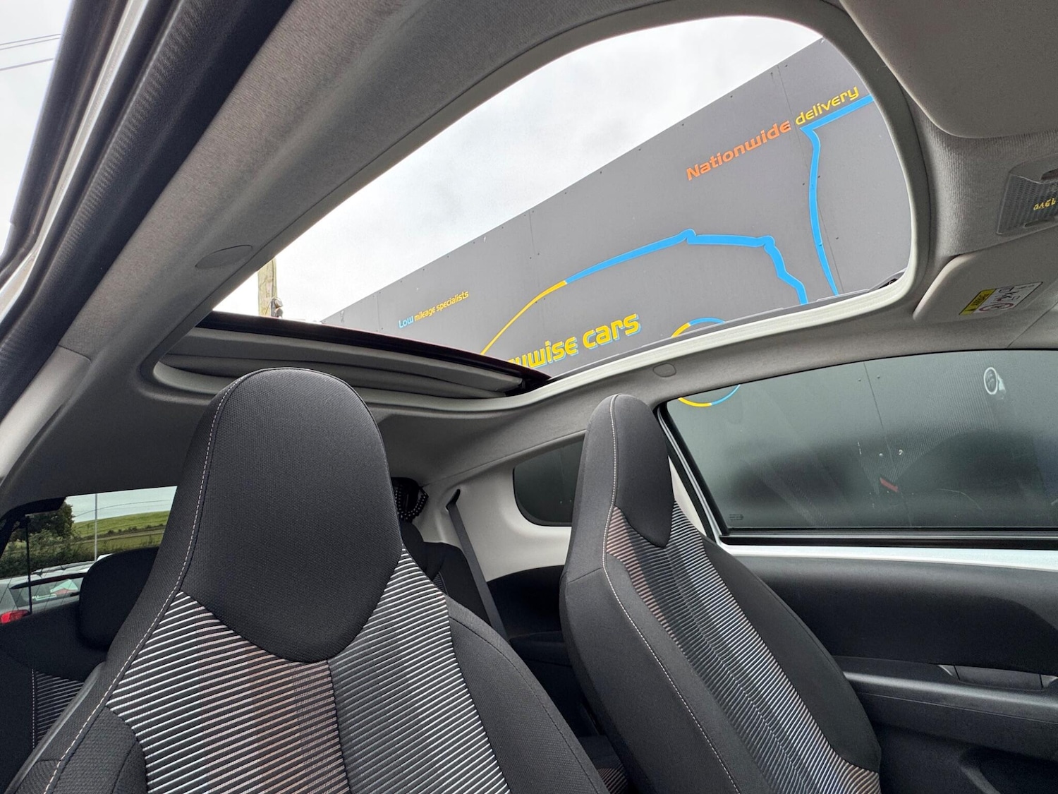 Used Peugeot 108 2014 for sale - 76283979: Photo 30