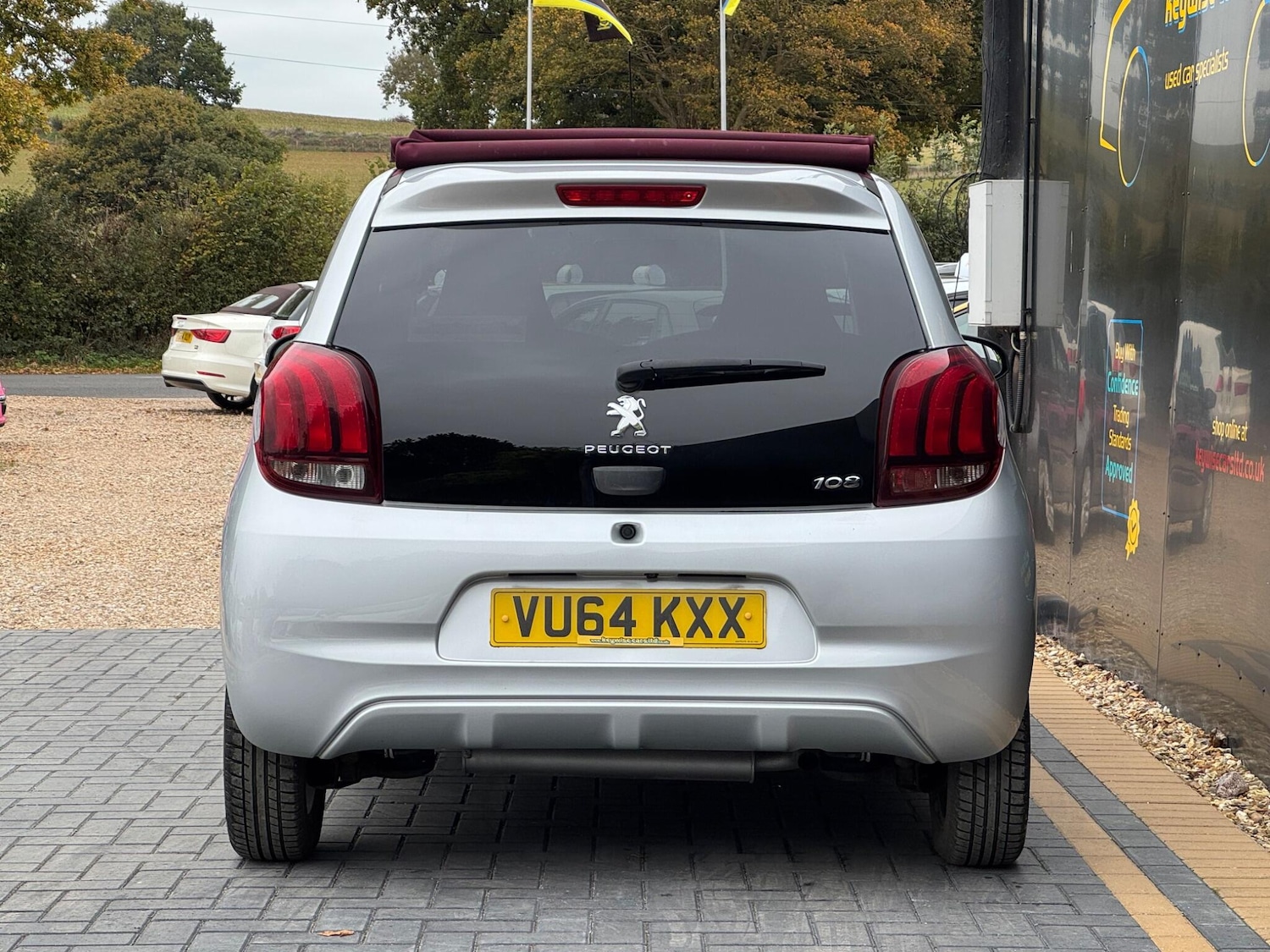 Used Peugeot 108 2014 for sale - 76283979: Photo 4