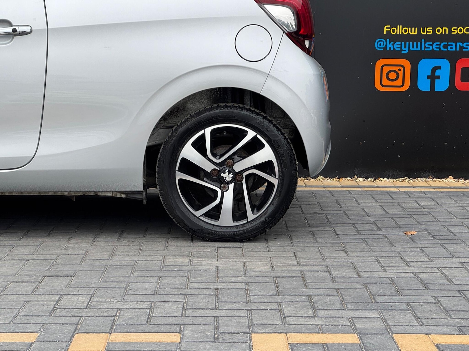 Used Peugeot 108 2014 for sale - 76283979: Photo 5