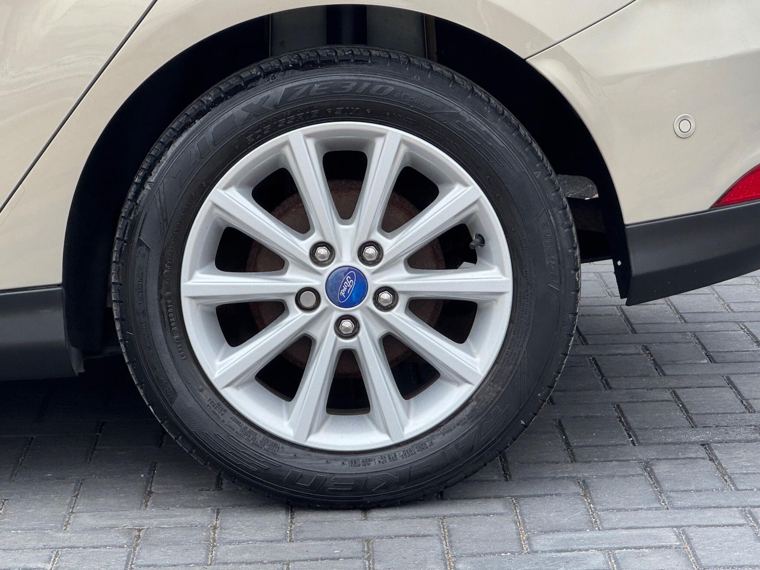 Used Ford Focus 2015 for sale - 76270278: Photo 14