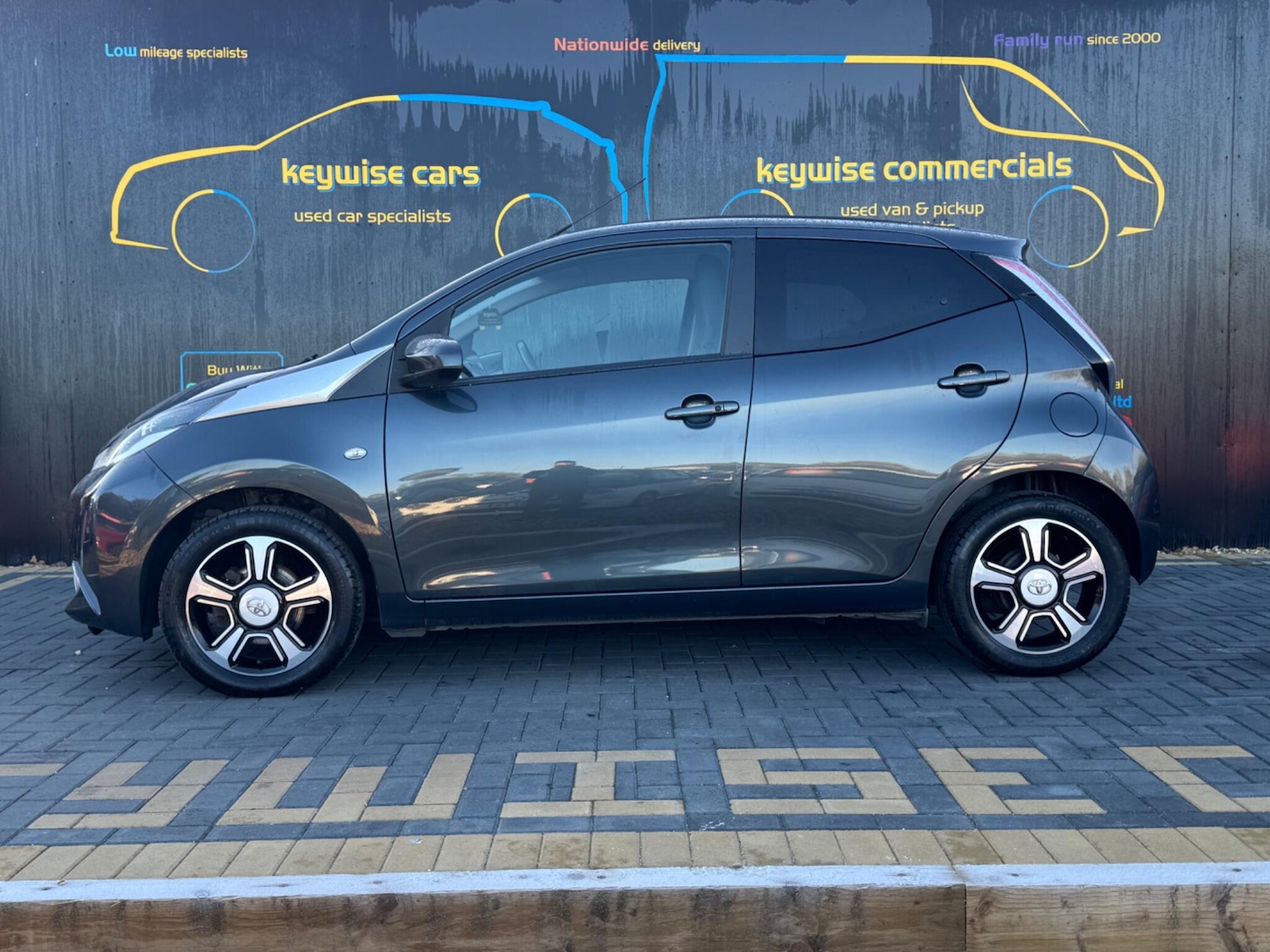 Used Toyota AYGO 2016 for sale - 76633969: Photo 2