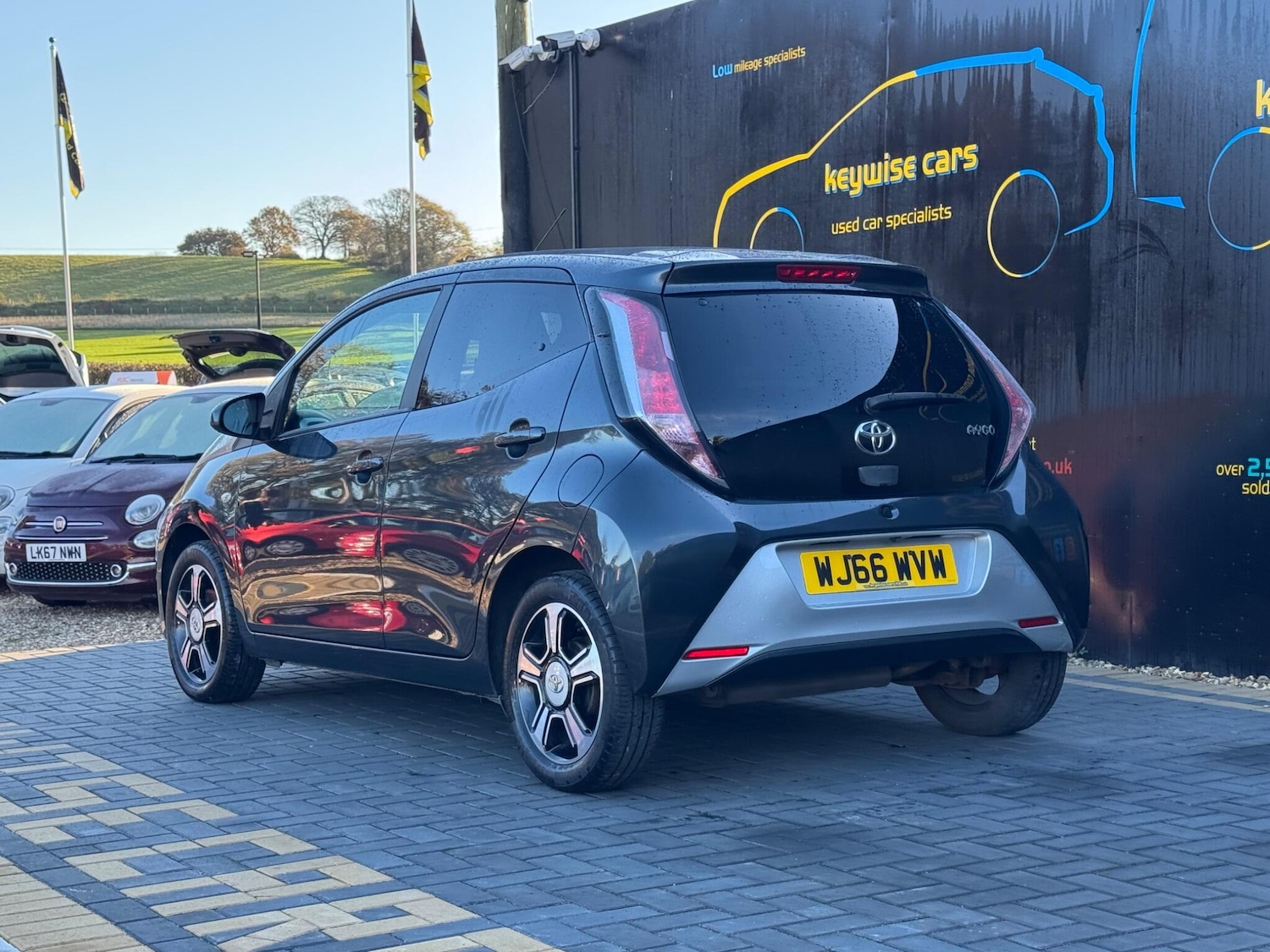 Used Toyota AYGO 2016 for sale - 76633969: Photo 3