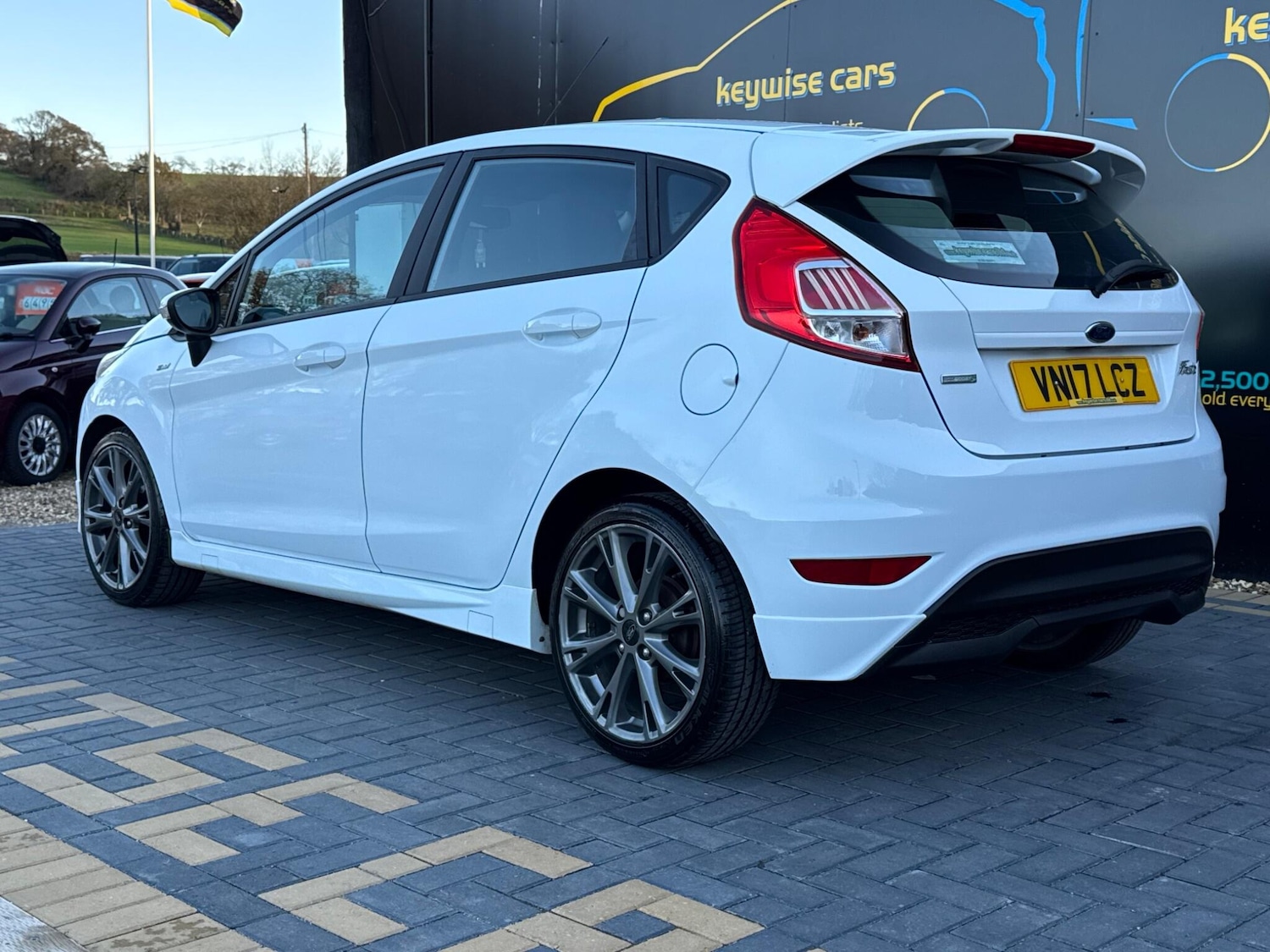 Used Ford Fiesta 2017 for sale - 76644856: Photo 3