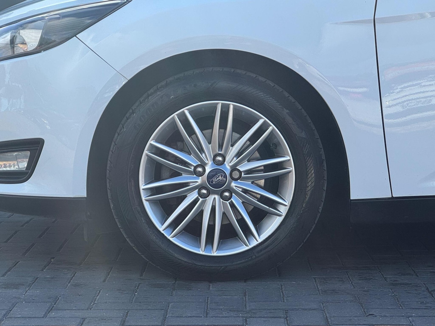 Used Ford Focus 2017 for sale - 76389248: Photo 14