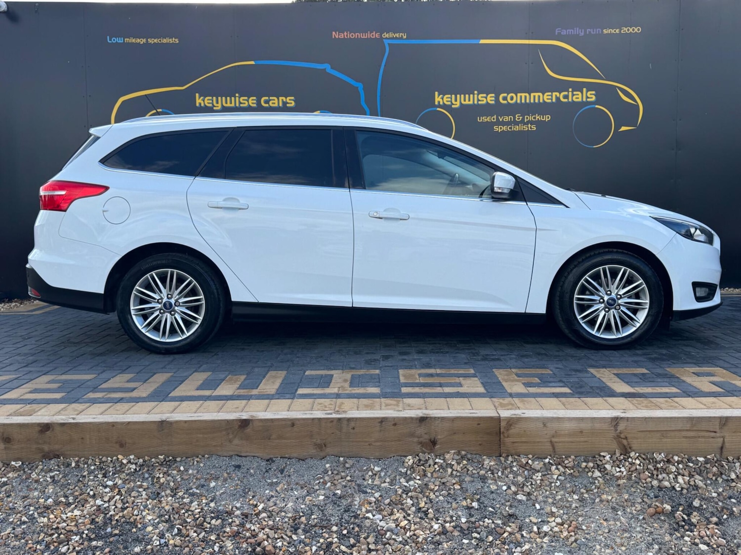 Used Ford Focus 2017 for sale - 76389248: Photo 7