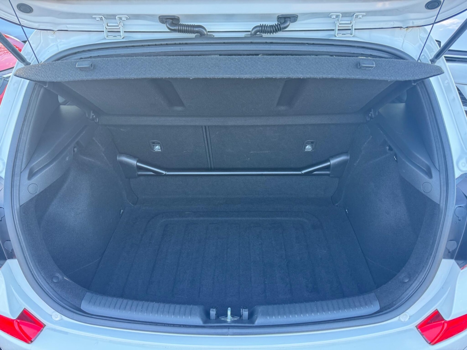 Used Hyundai i30 2018 for sale - 76572101: Photo 26