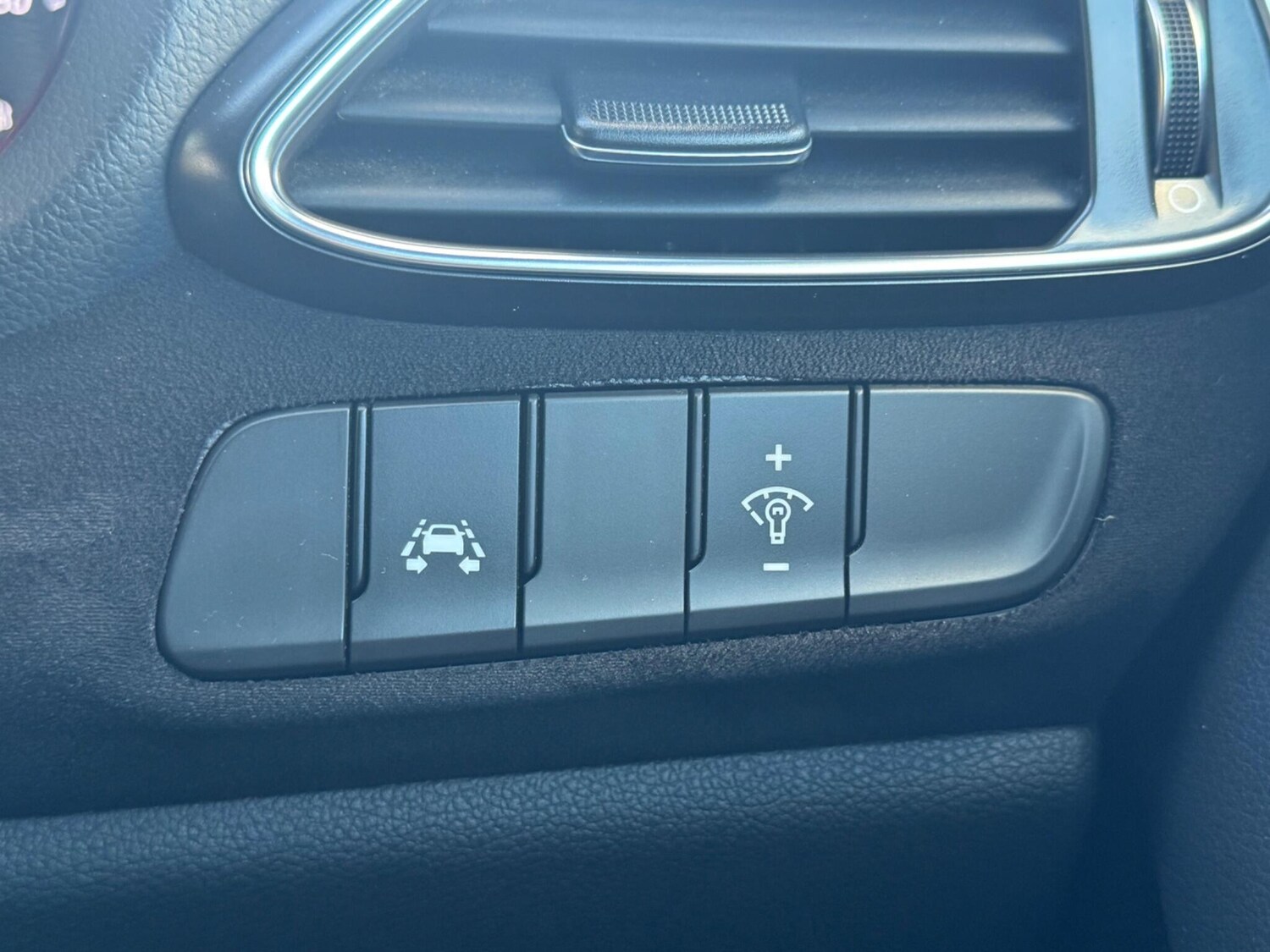 Used Hyundai i30 2018 for sale - 76572101: Photo 39