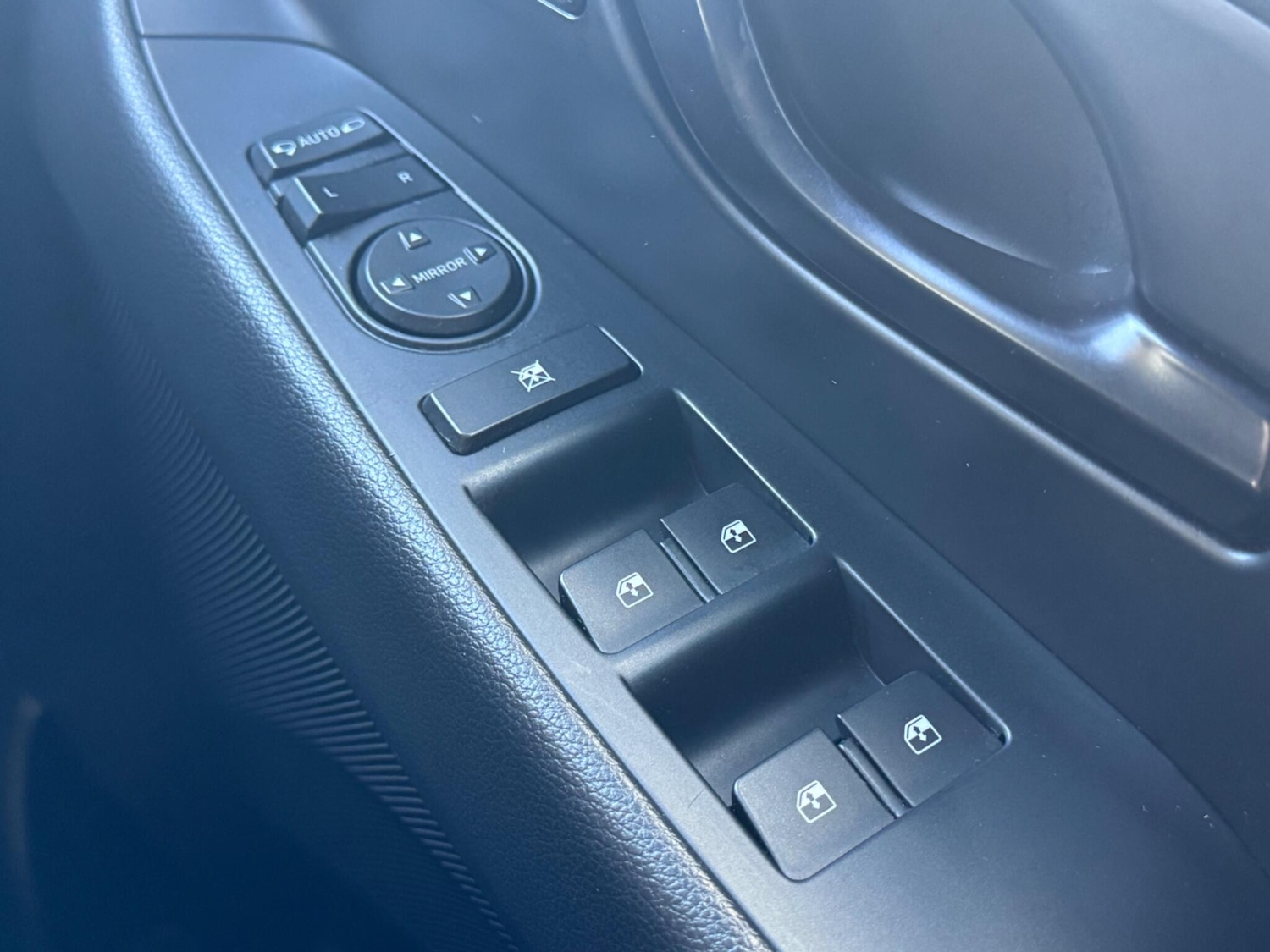 Used Hyundai i30 2018 for sale - 76572101: Photo 40