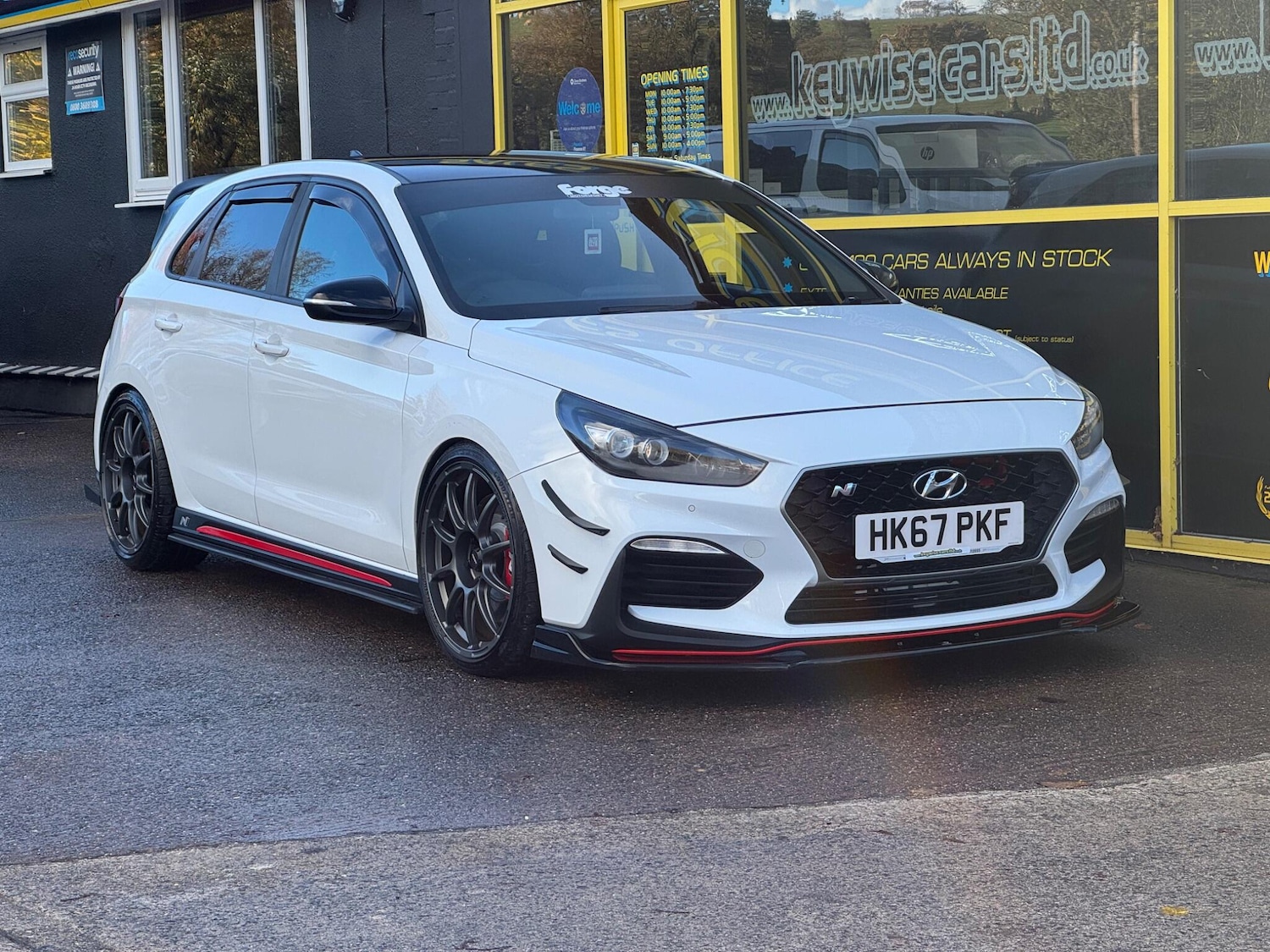 Used Hyundai i30 2018 for sale - 76572101: Photo 9