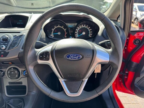 Used Ford Fiesta 2015 for sale - 76200794: Photo 21