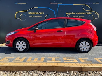 Used Ford Fiesta 2015 for sale - 76200794: Photo 2