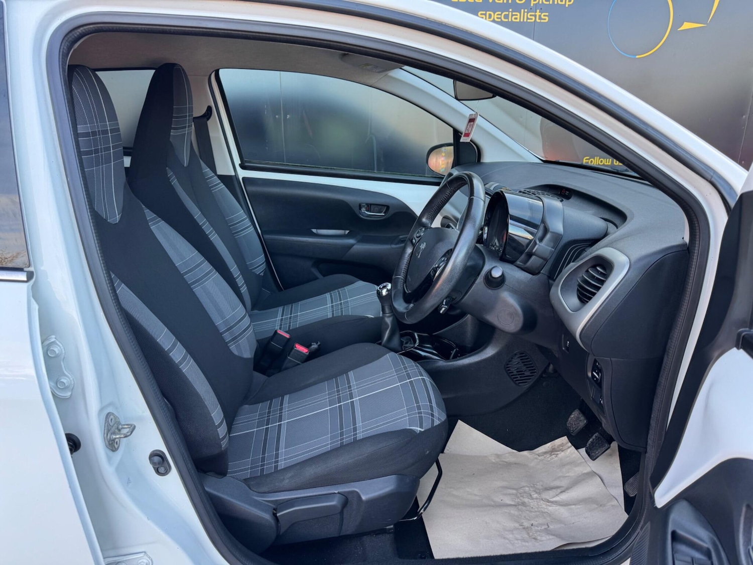 Used Peugeot 108 2016 for sale - 76634216: Photo 13