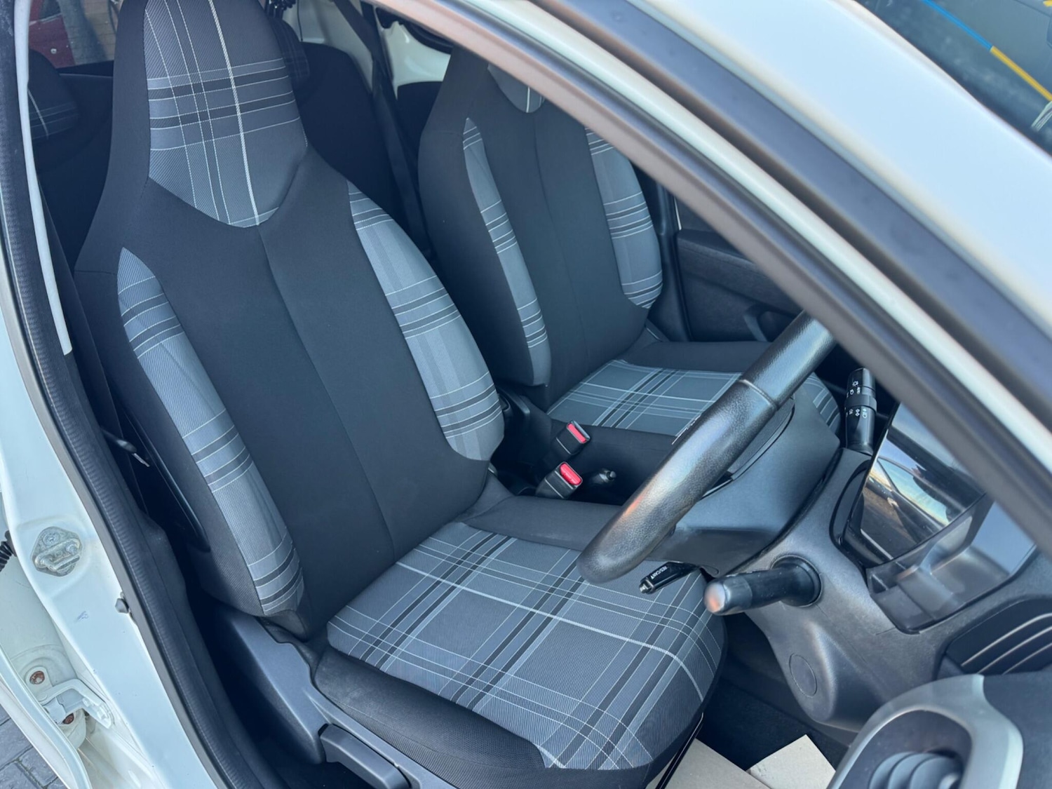 Used Peugeot 108 2016 for sale - 76634216: Photo 14