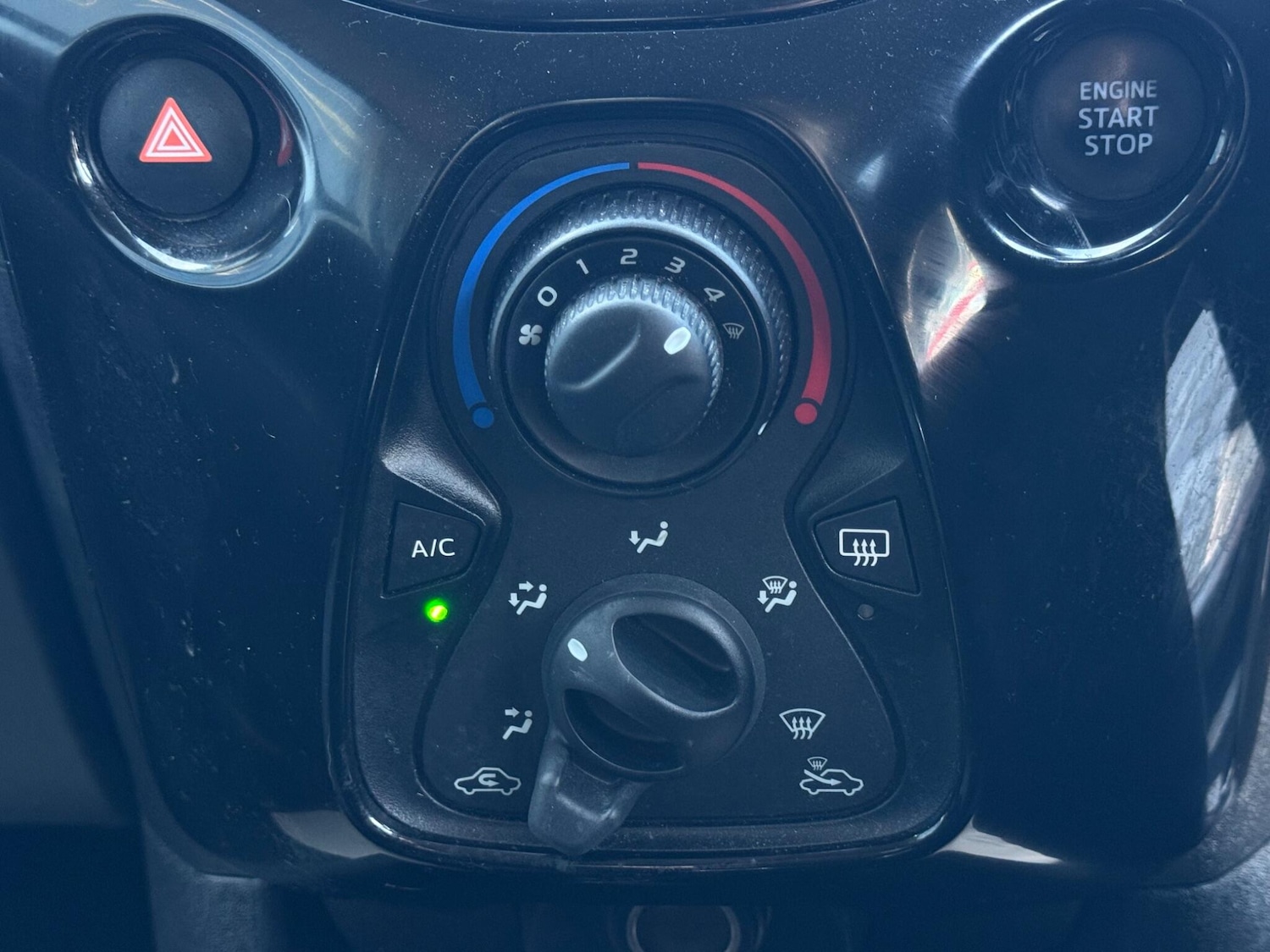 Used Peugeot 108 2016 for sale - 76634216: Photo 28