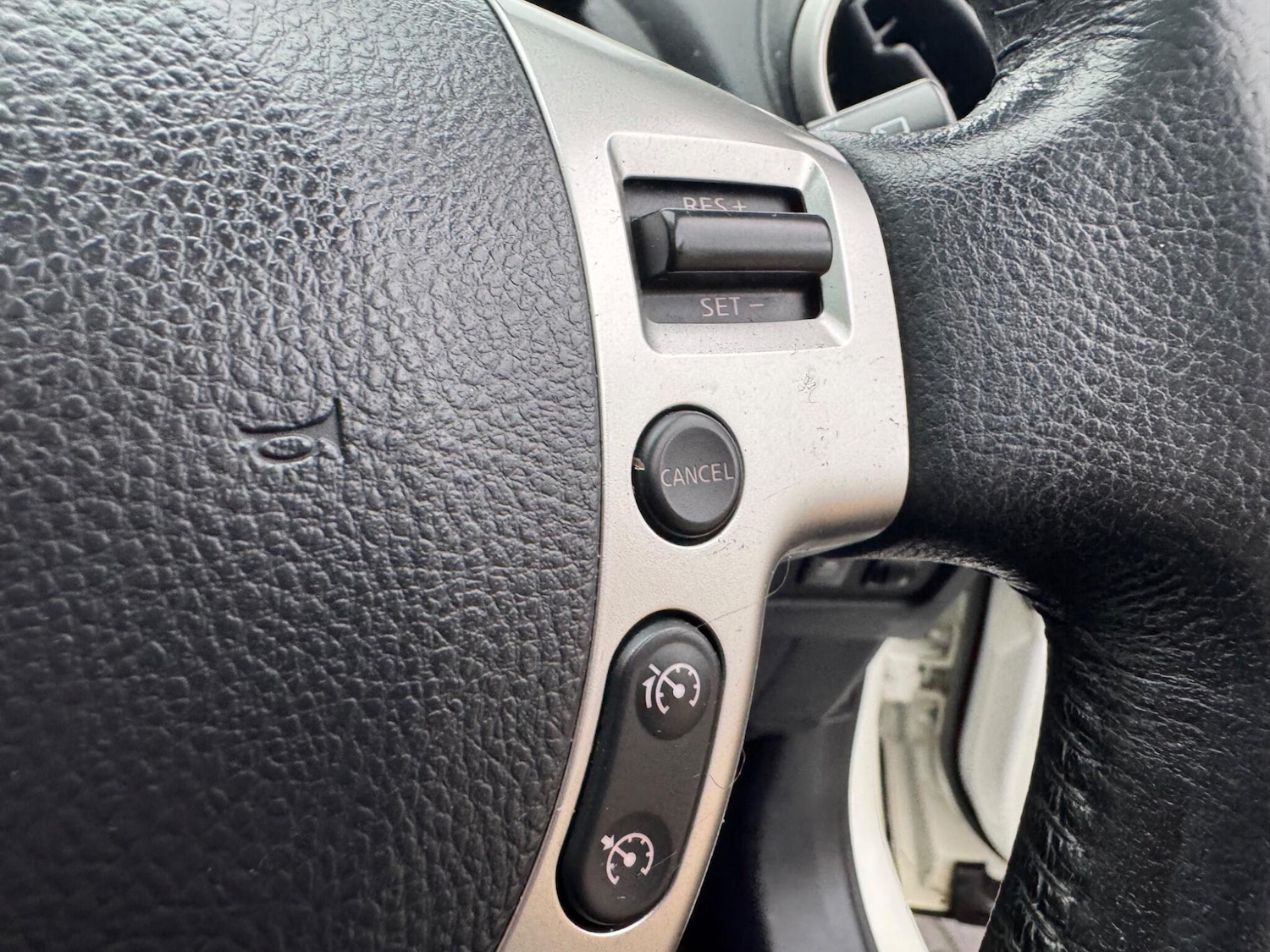 Used Nissan Qashqai 2013 for sale - 77330799: Photo 30