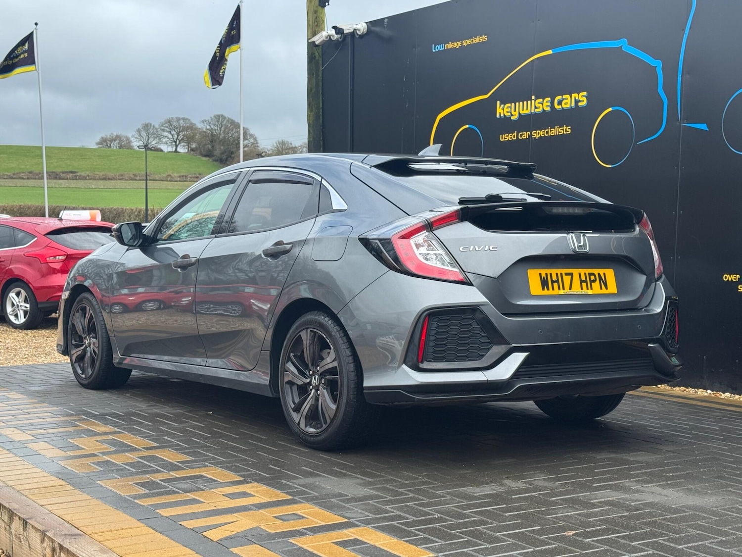 Used Honda Civic 2017 for sale - 77625371: Photo 3